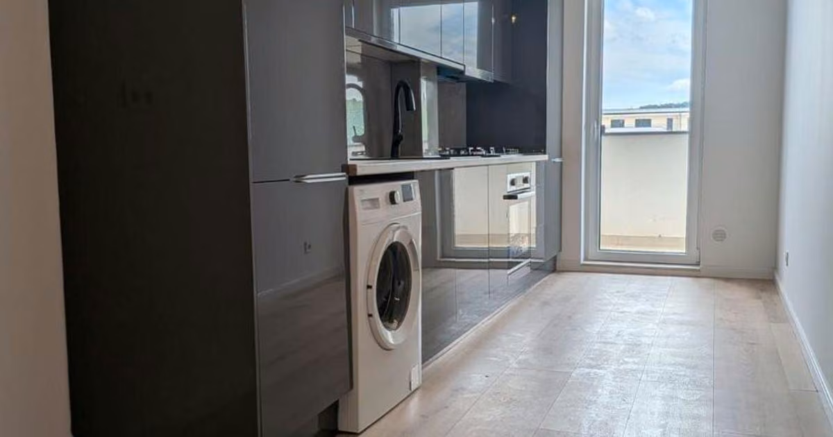 Apartament de vânzare cu 3 camere, mobilat în Florești