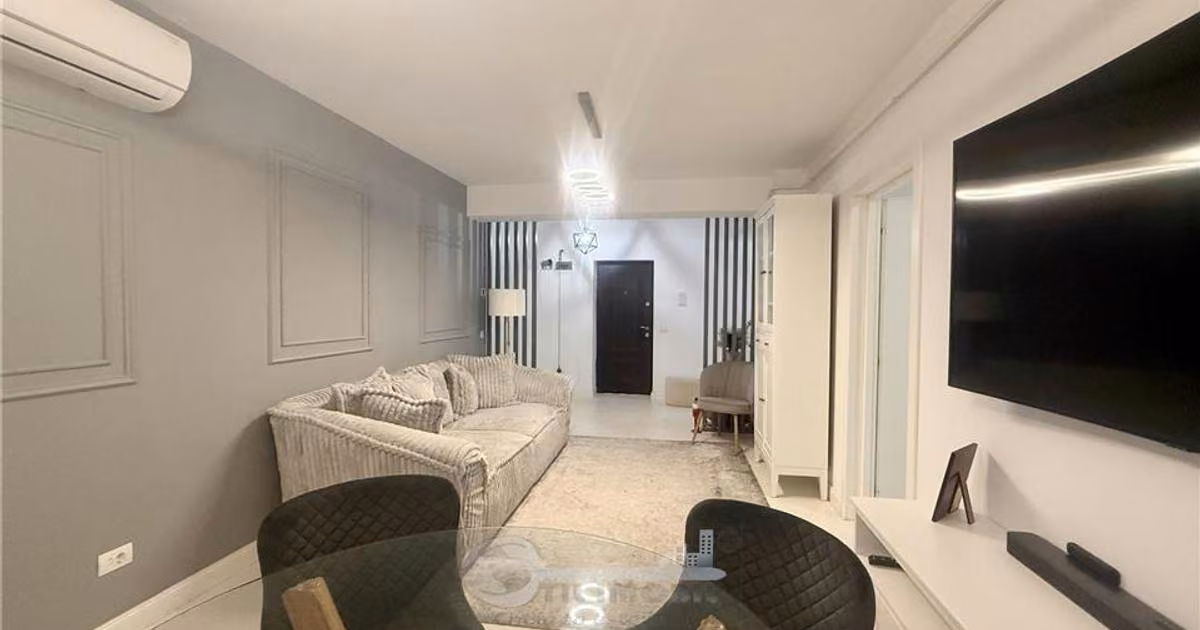 Apartament de vânzare cu 3 camere, mobilat în zona Copou, Iași