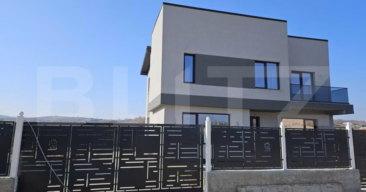 Casă individuală de vânzare cu 4 camere în Tomești
