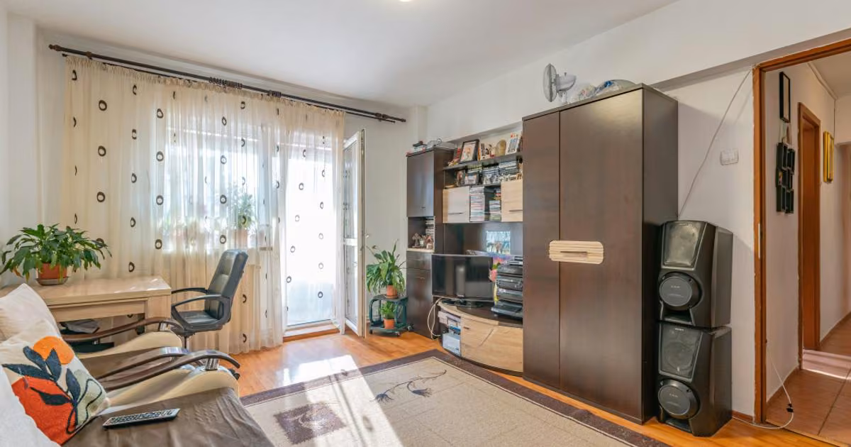Apartament de vânzare cu 4 camere, mobilat în zona Răcădău, Brașov