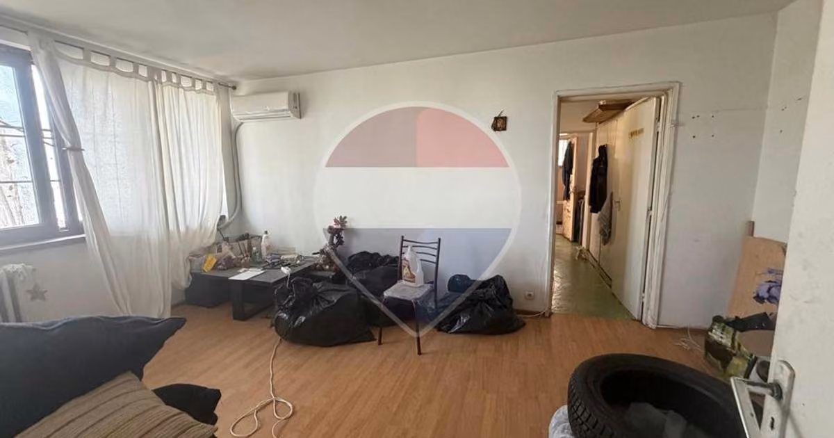 Apartament de vânzare cu 3 camere în zona Titan, Sector 3