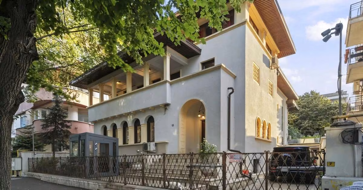 Casă de vânzare cu 8 camere în zona Aviatorilor, Sector 1
