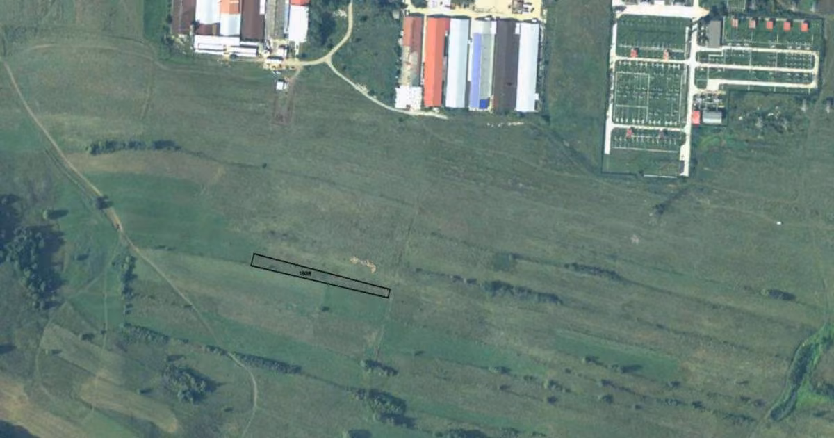 Teren Construcții intravilan de vânzare de 1573 mp, în Luna de Sus
