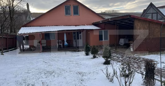 Casă Vânători