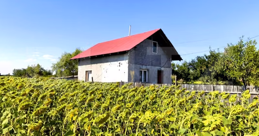 Casă Prisăcani