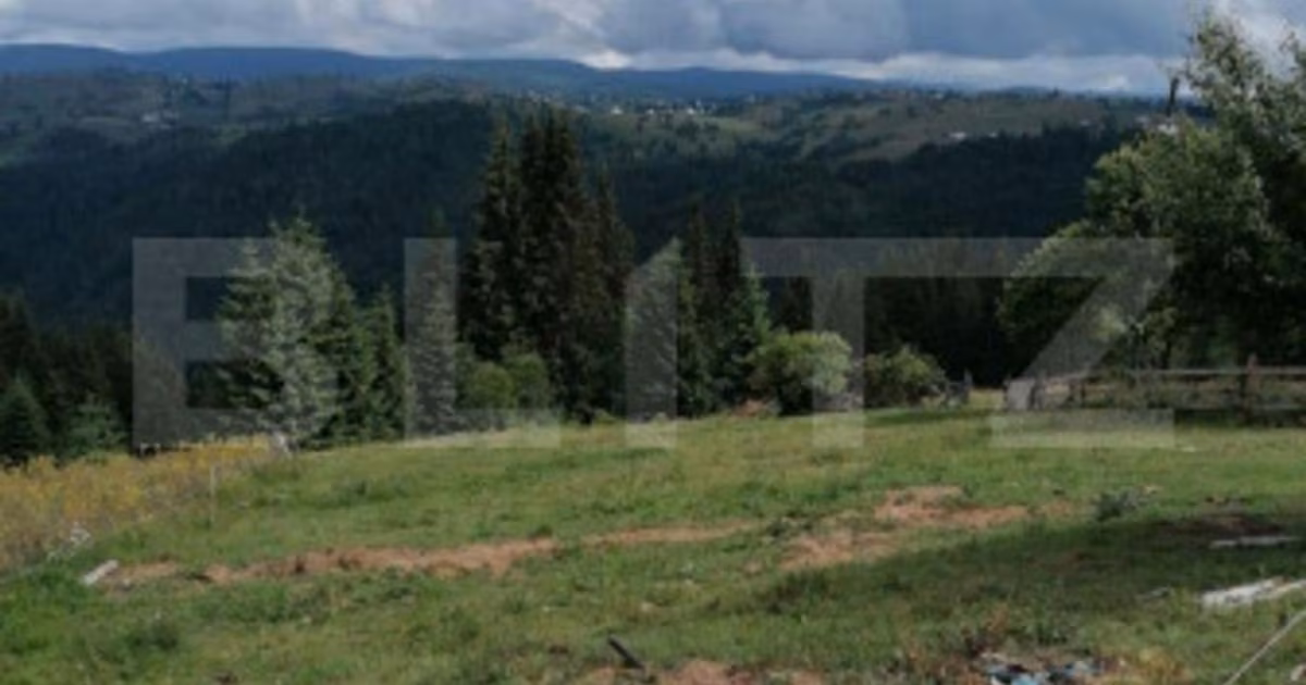 Teren Construcții intravilan de vânzare de 3321 mp, în Mărișel