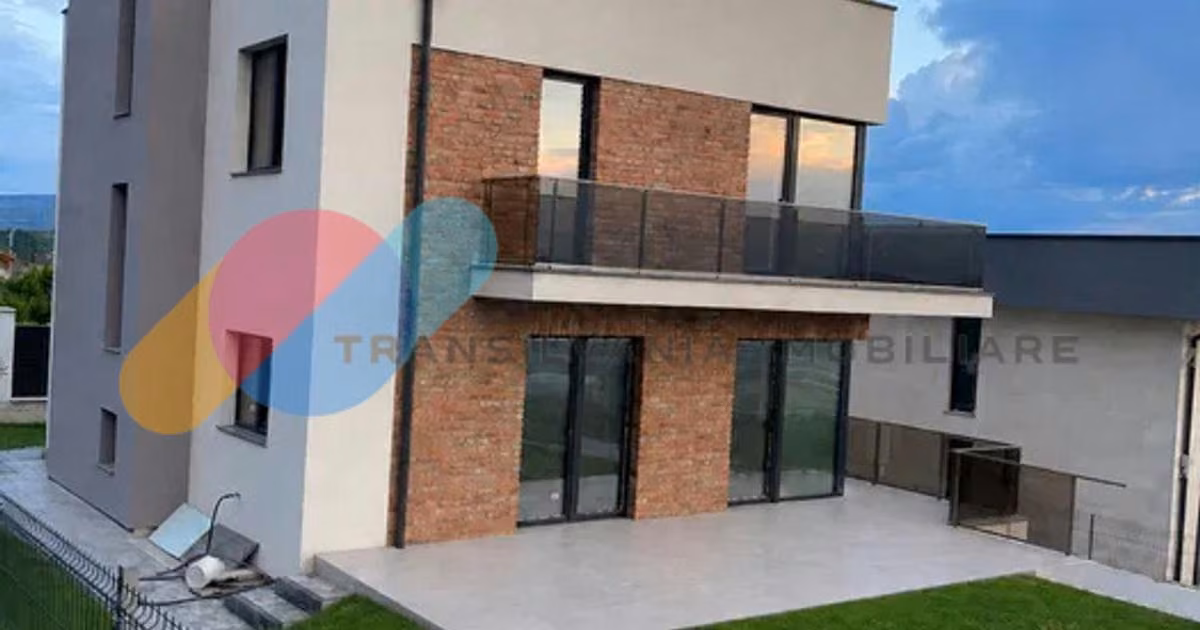 Casă individuală de vânzare cu 5 camere în Dezmir