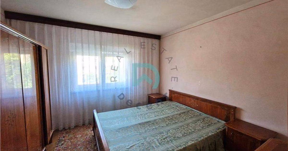 Apartament de vânzare cu 3 camere, mobilat în zona Tractorul, Brașov