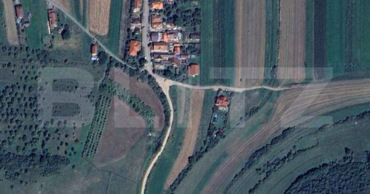 Teren Construcții intravilan de vânzare de 1000 mp, în Luna de Sus