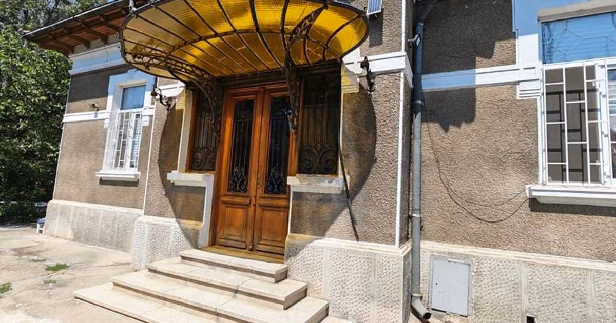 Casă individuală de vânzare cu 7 camere, mobilată în zona Moșilor, Sector 2
