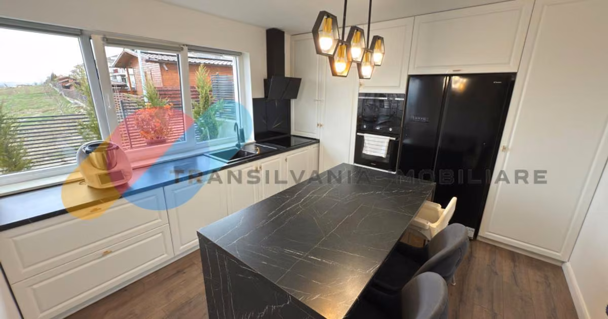 Duplex de vânzare cu 4 camere, mobilat în Dezmir
