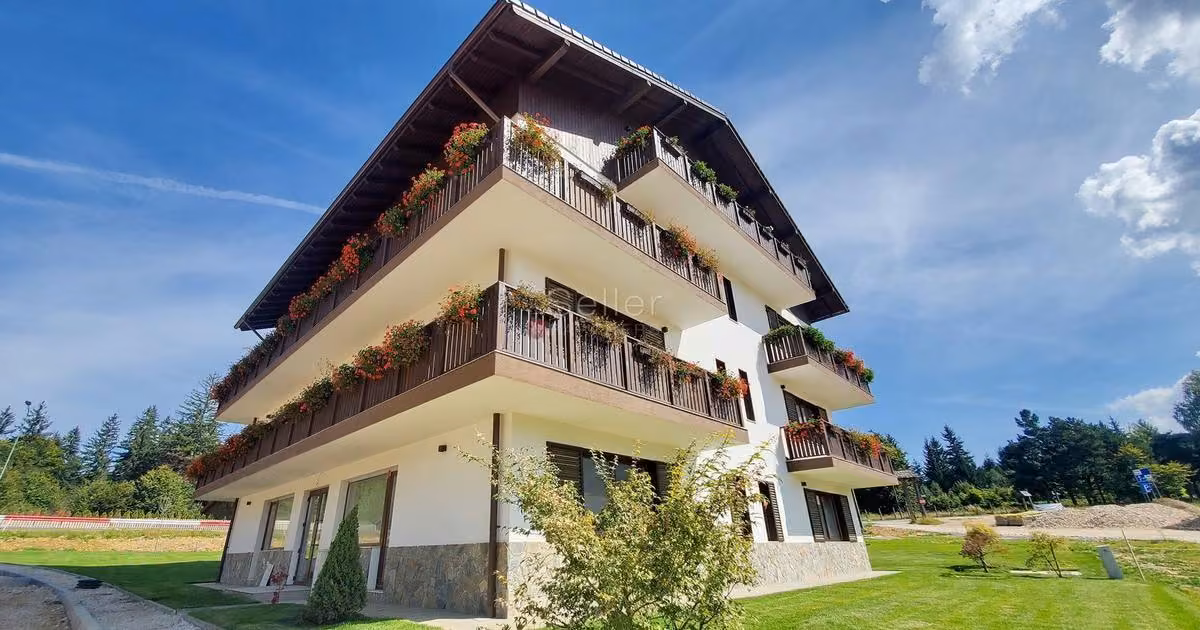 Apartament de vânzare cu 2 camere în Poiana Brașov