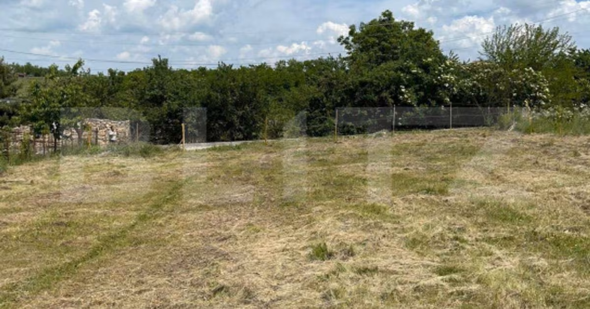 Teren Construcții intravilan de vânzare de 1763 mp, în Jucu de Sus