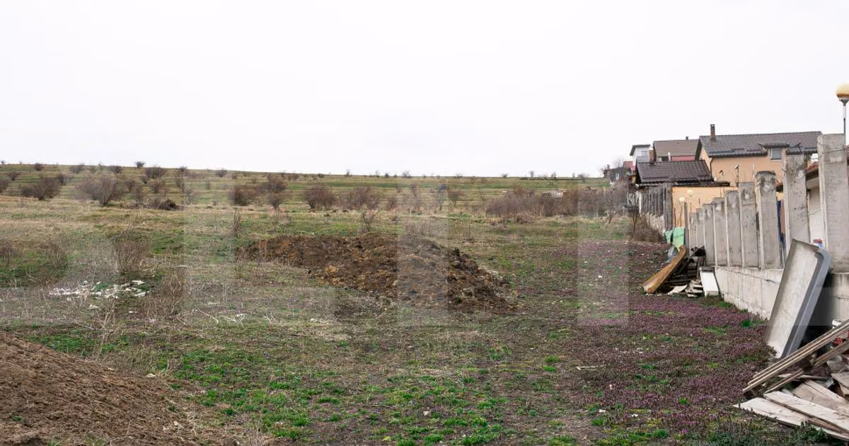 Teren Construcții intravilan de vânzare de 5800 mp, în Câmpenești
