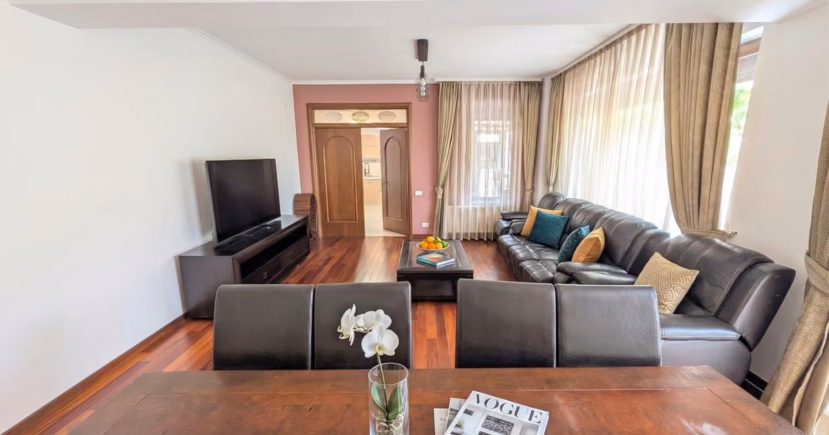 Apartament de vânzare cu 3 camere, mobilat în zona Bucureștii Noi, Sector 1