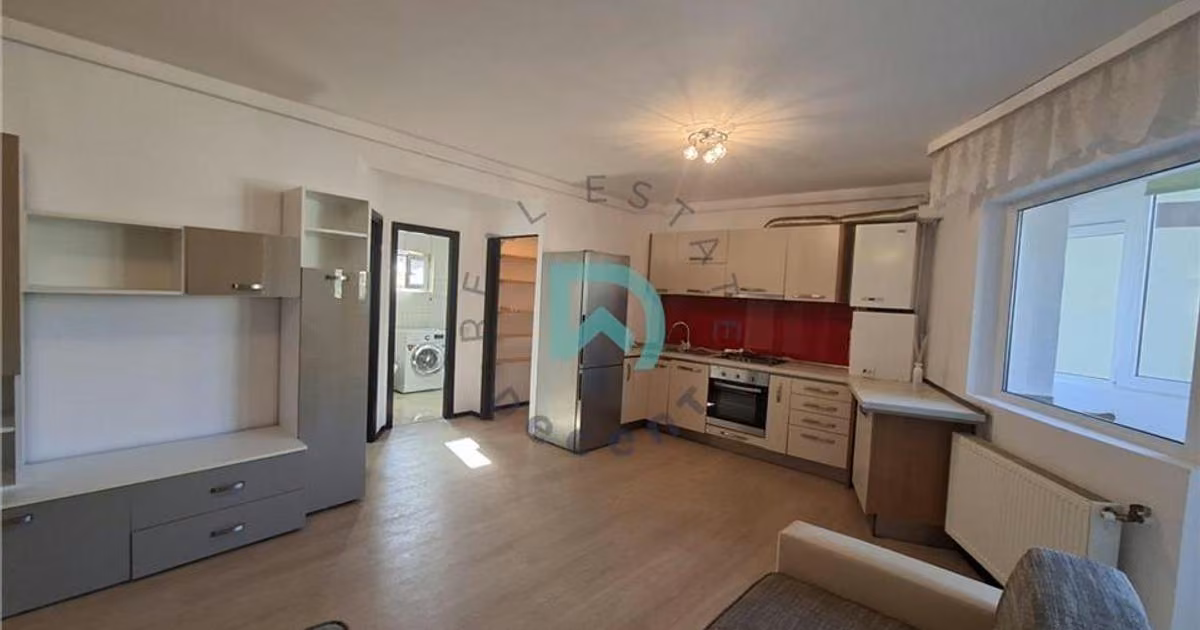 Apartament de vânzare cu 2 camere în zona Tractorul, Brașov