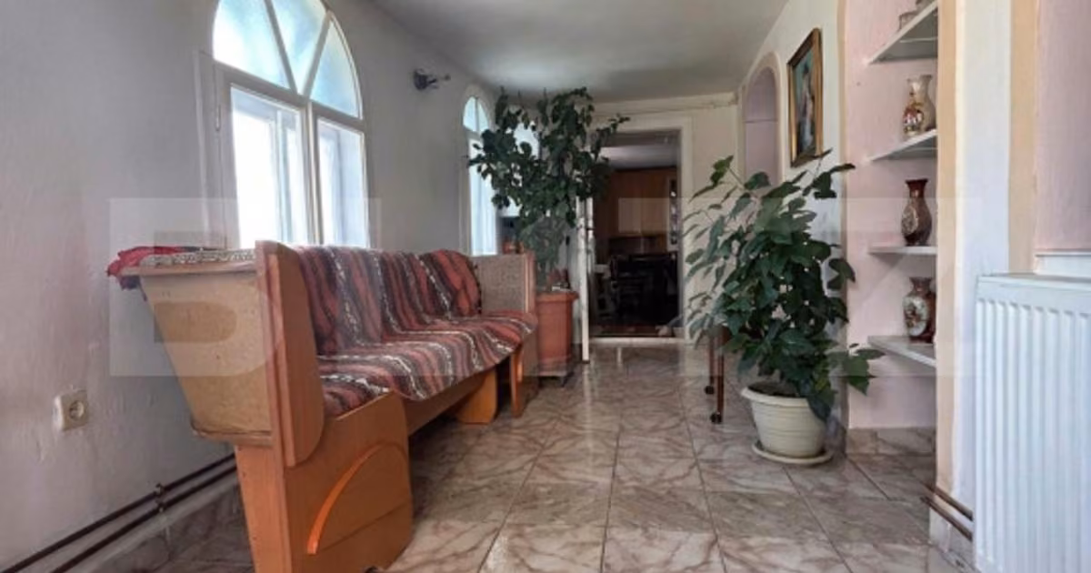 Casă individuală de vânzare cu 4 camere, mobilată în Dej