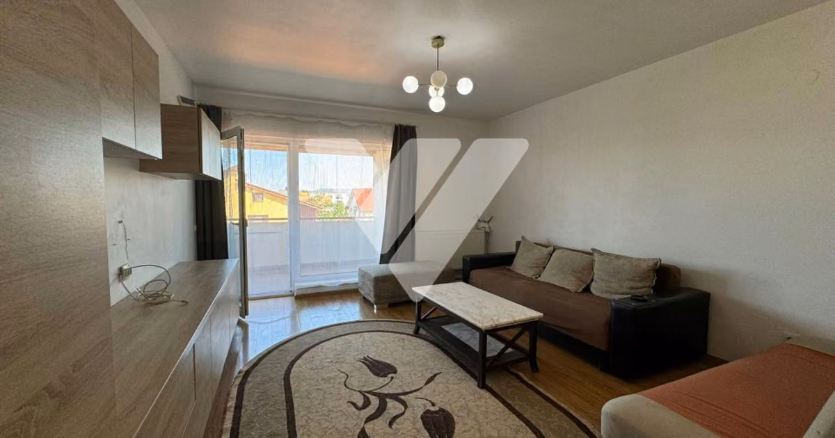 Apartament de vânzare cu 3 camere, mobilat în Șelimbăr
