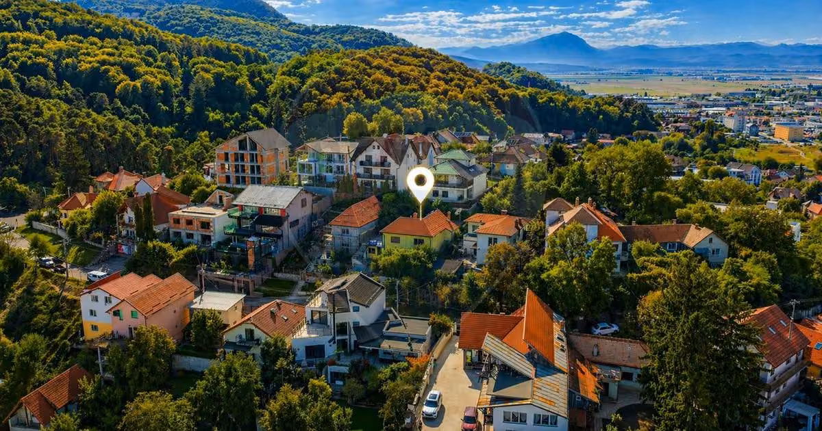 Casă individuală de vânzare cu 5 camere în zona Blumăna, Brașov