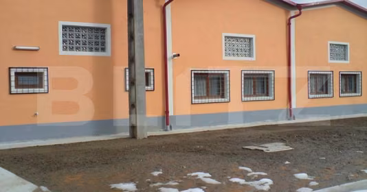 Spațiu comercial Est
