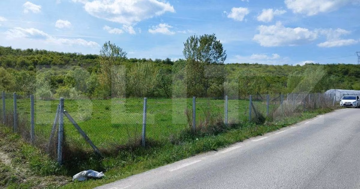 Teren Construcții intravilan de vânzare de 3100 mp, în Dej