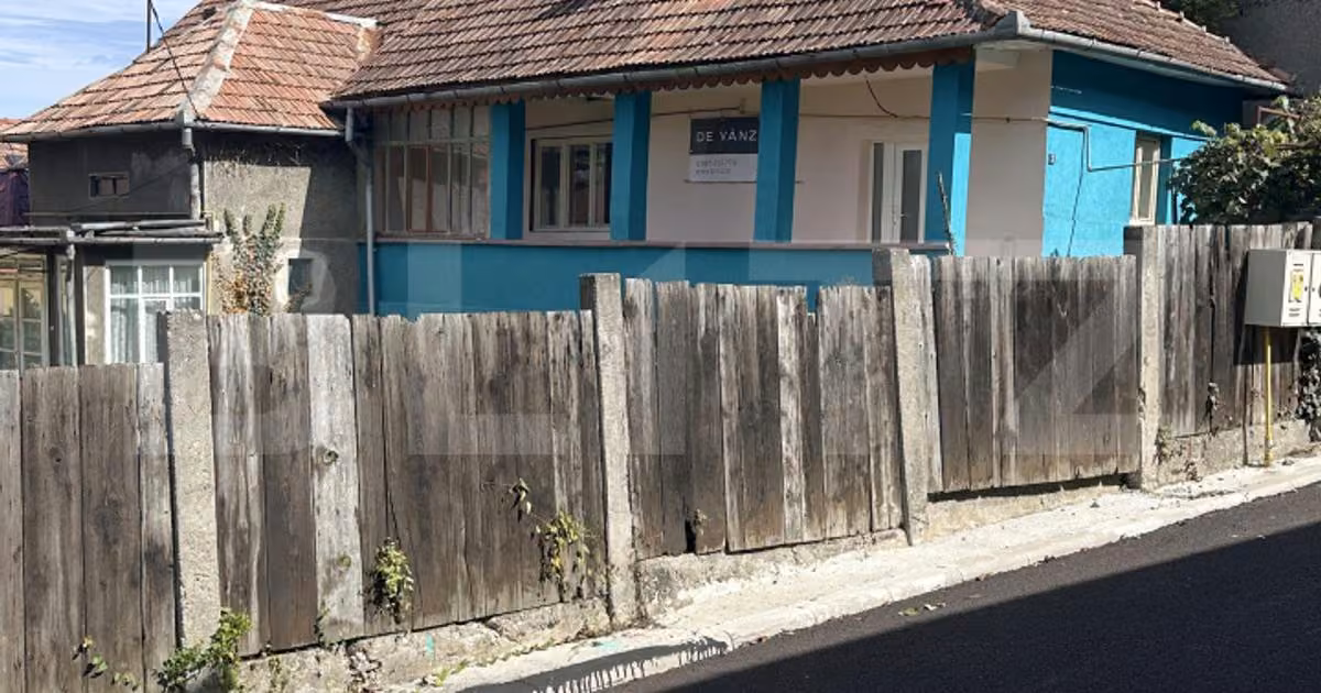 Casă individuală de vânzare cu 2 camere în Dej