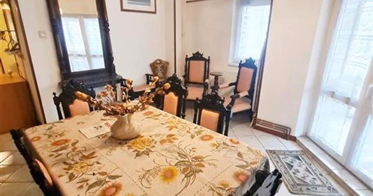 Apartament de vânzare cu 3 camere, mobilat în zona Centrul Civic, Brașov