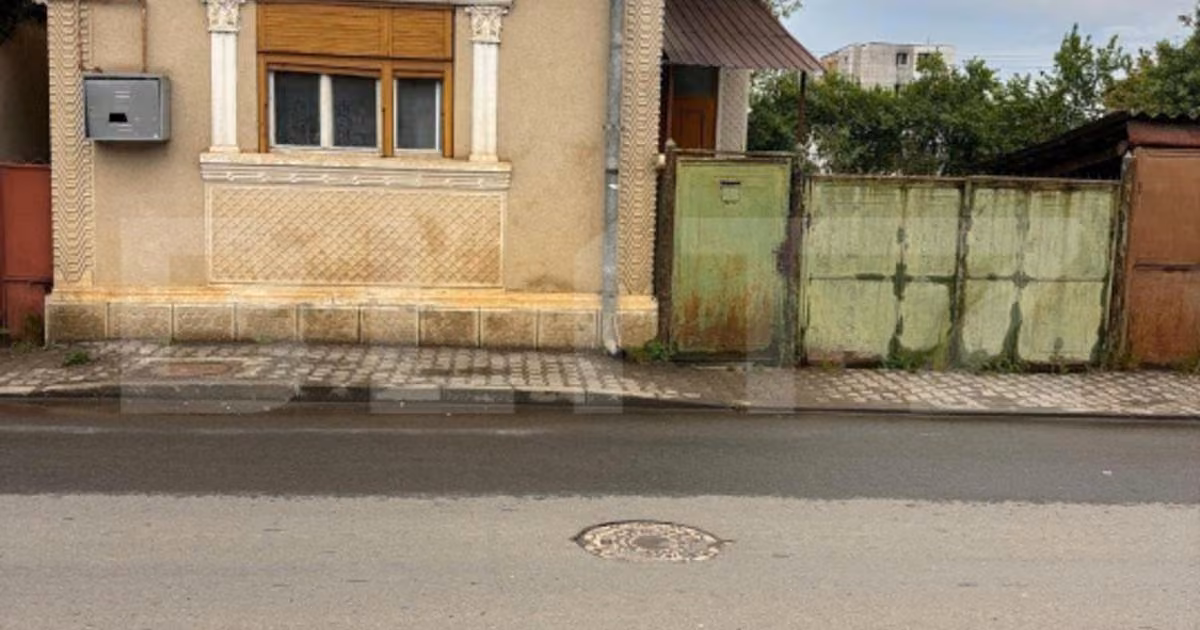 Casă individuală de vânzare cu 6 camere în Gherla