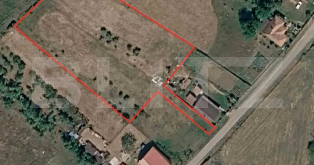 Teren Construcții intravilan de vânzare de 3834 mp, în Vultureni