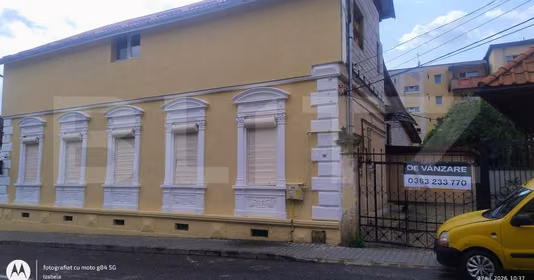 Casă Central