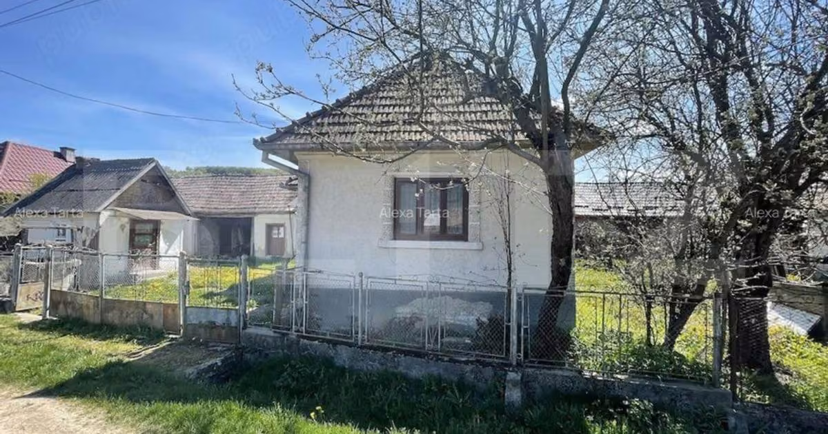 Casă individuală de vânzare cu 3 camere, mobilată în Dej