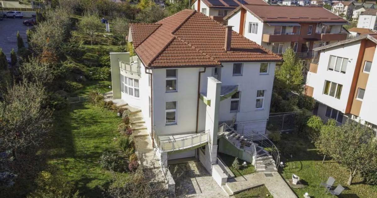 Casă individuală de vânzare cu 6 camere, mobilată în zona Mănăștur, Cluj-Napoca