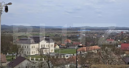 Teren Răscruci