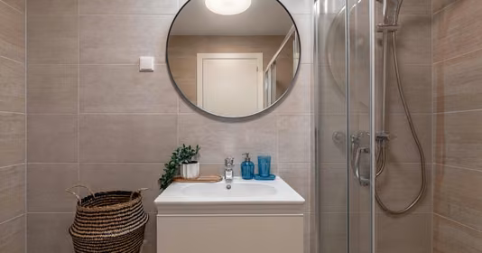 Apartament Titan