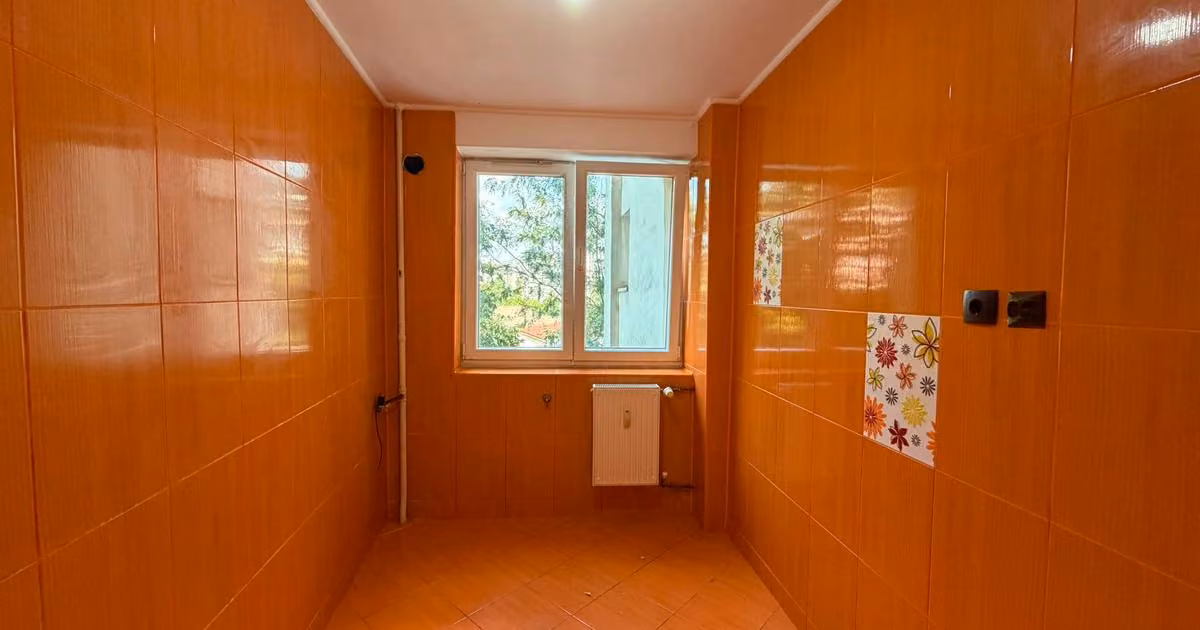 Apartament de vânzare cu 2 camere în zona Titan, Sector 3
