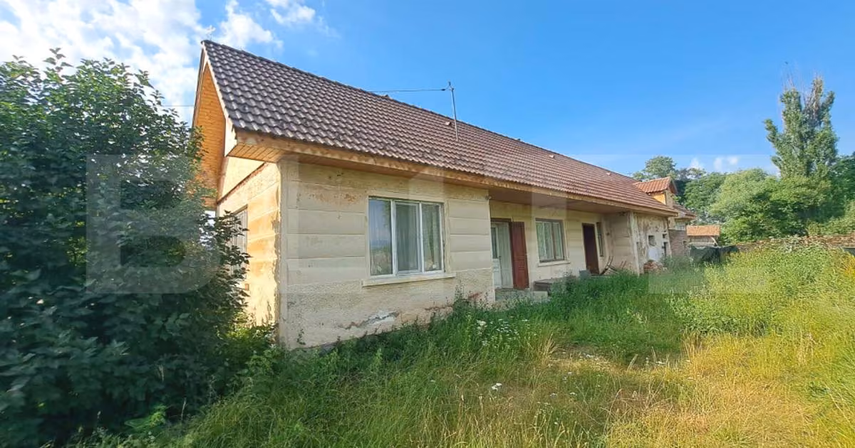 Casă individuală de vânzare cu 4 camere în Lunca Calnicului