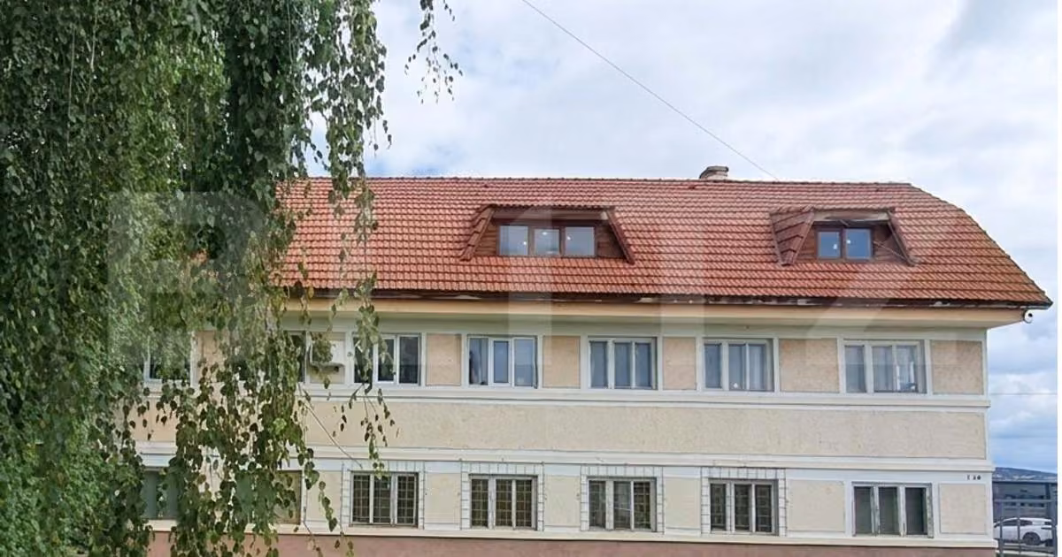 Spațiu comercial de vânzare de 879.00 mp, în Făgăraș