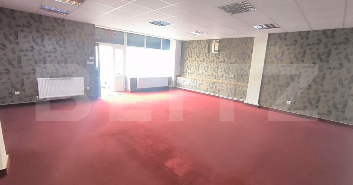 Spațiu comercial de vânzare de 70.00 mp, în Săcele