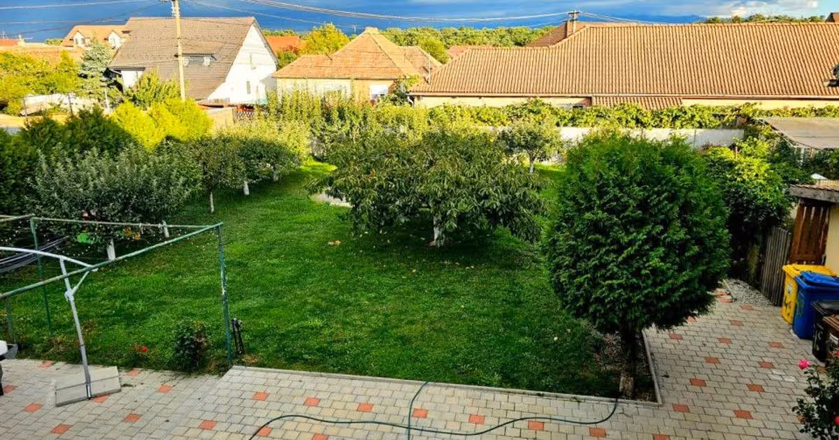 Casă individuală de vânzare cu 8 camere, mobilată în zona Calea Poplăcii, Sibiu