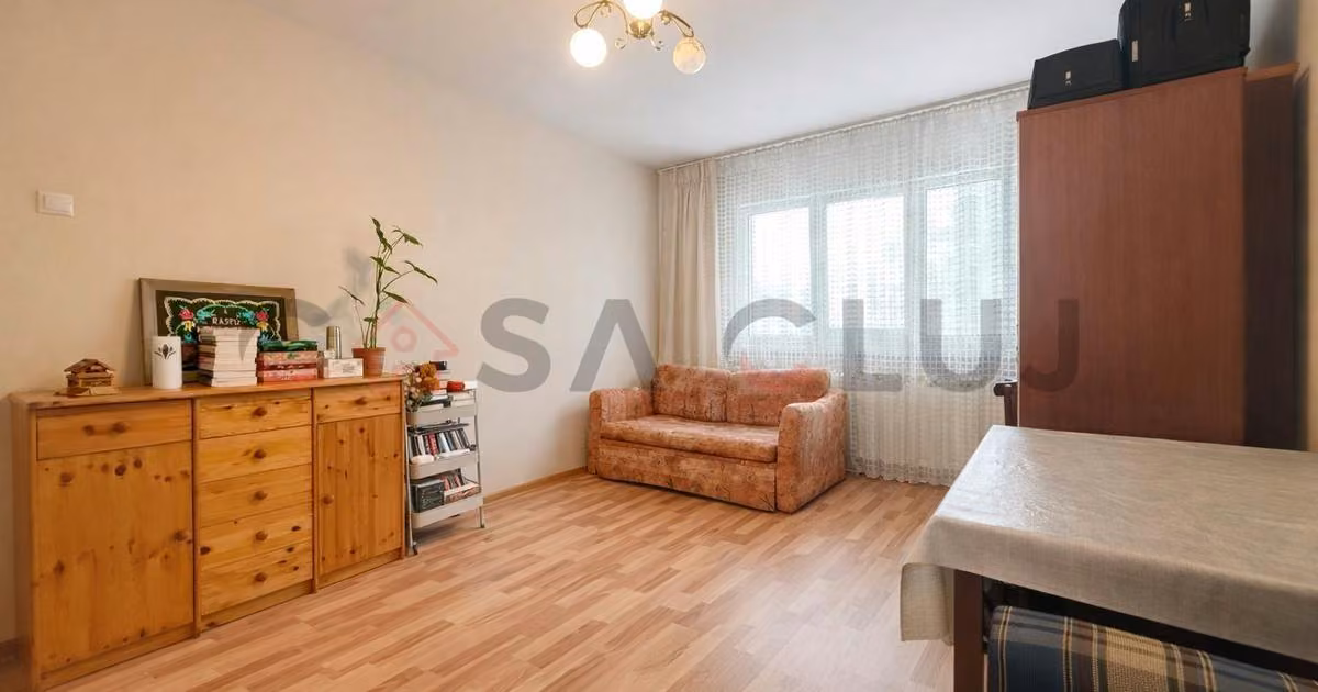 Apartament de vânzare cu 3 camere, mobilat în zona Mănăștur, Cluj-Napoca