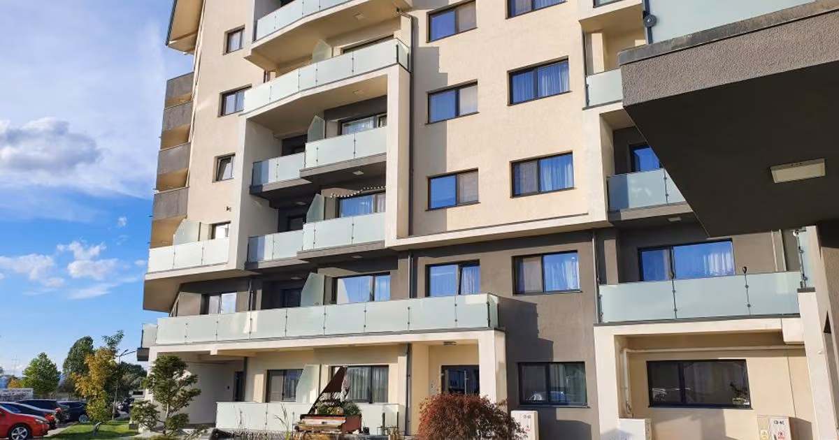 Apartament de vânzare cu 3 camere în zona 13 Decembrie, Brașov
