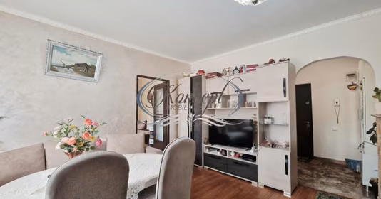 Apartament Florești