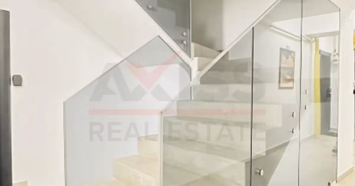 Apartament de vânzare cu 2 camere, mobilat în Mamaia