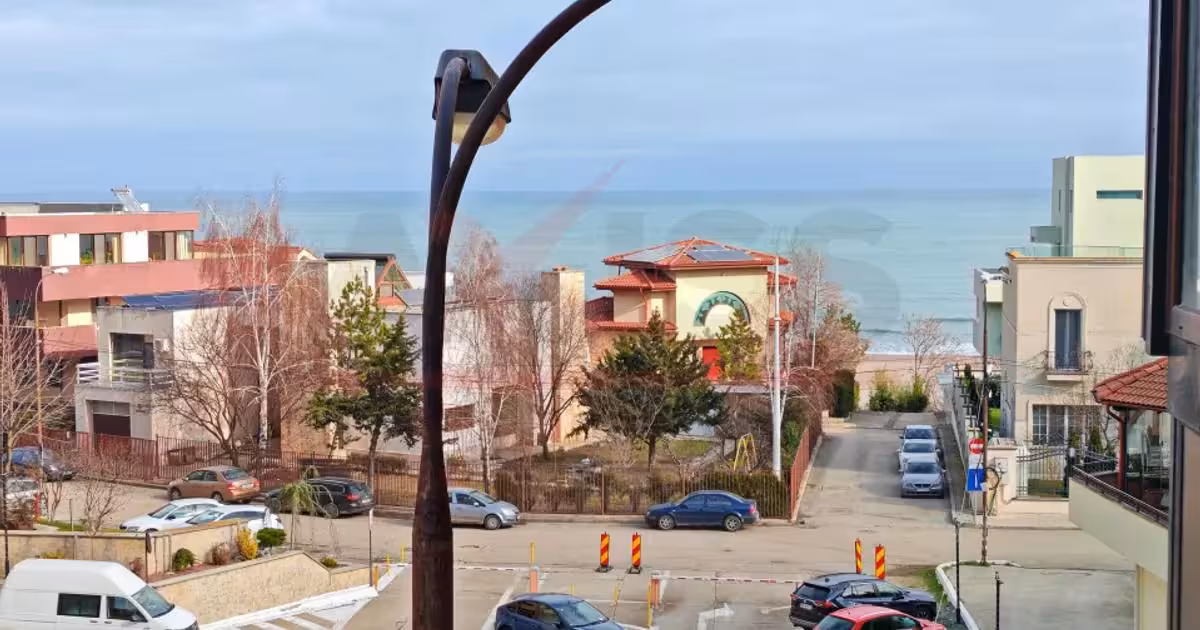 Apartament de vânzare cu 2 camere, mobilat în zona Capitol, Constanța