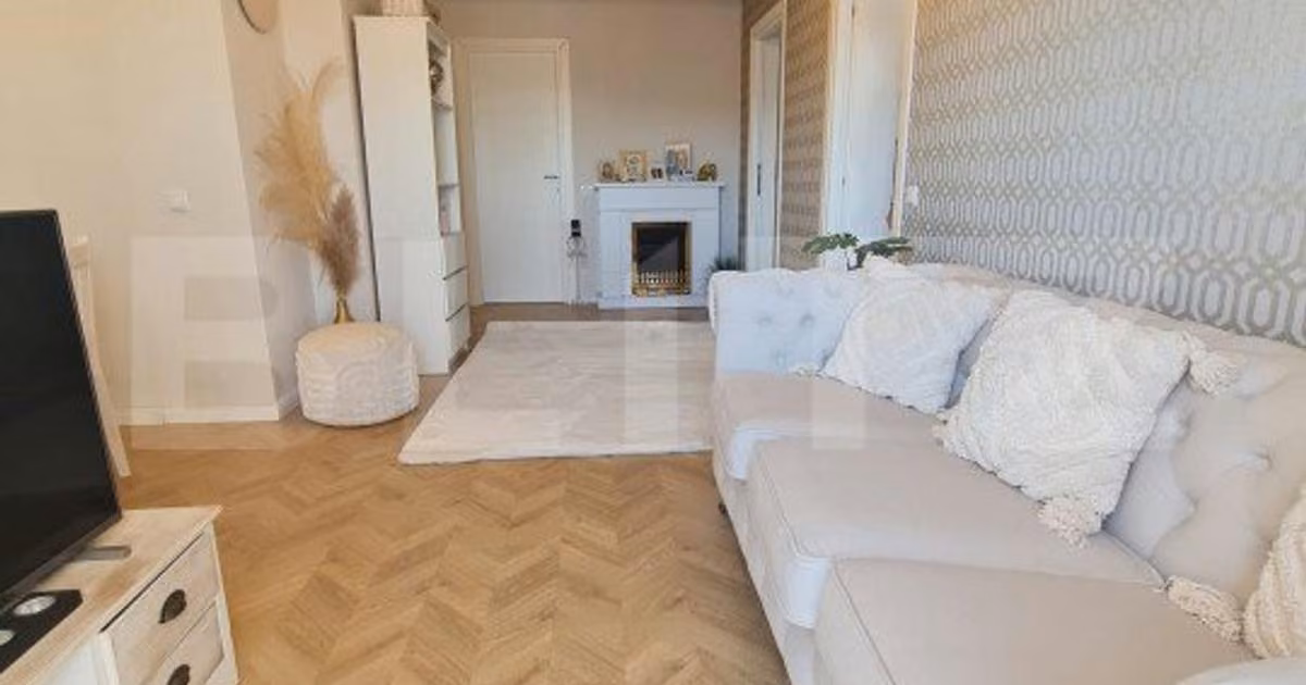 Apartament de vânzare cu 3 camere, mobilat în Florești