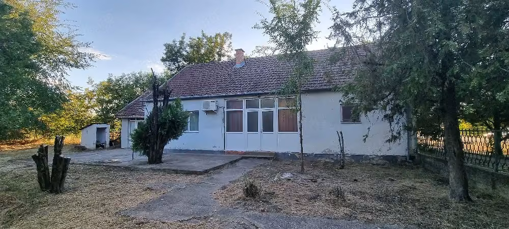 Casă de vânzare