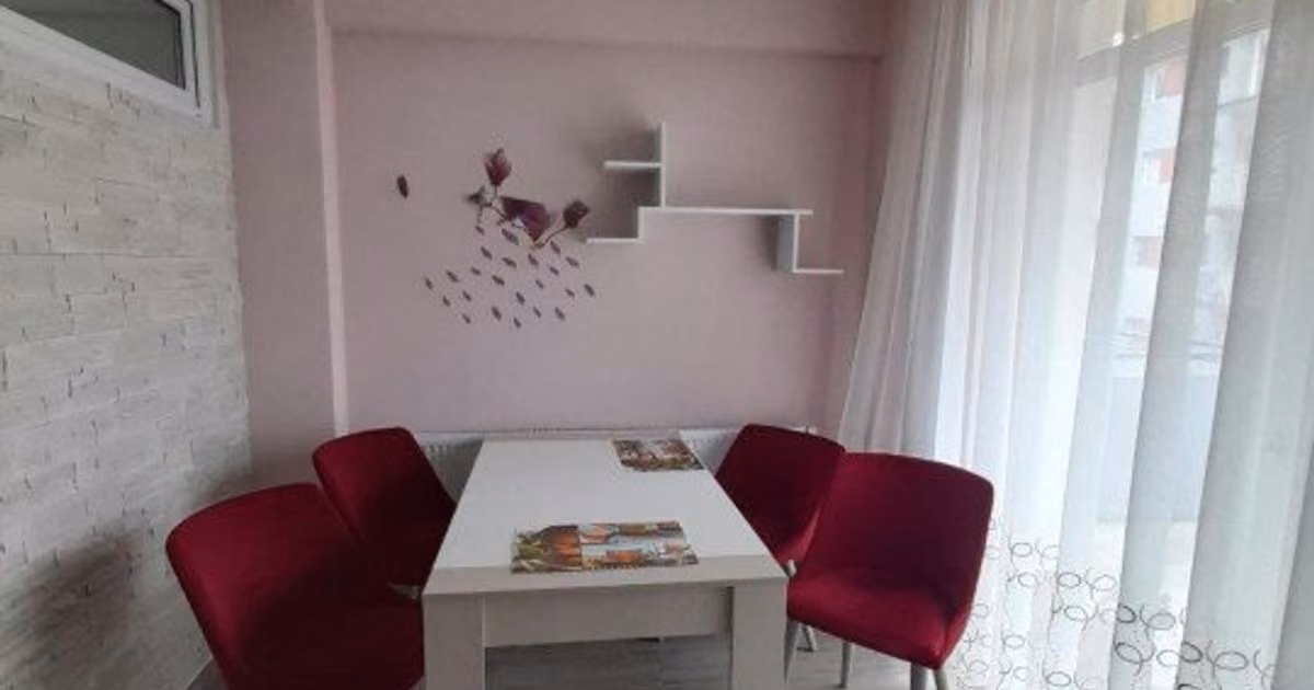 Apartament de vânzare cu 3 camere, mobilat în zona Mănăștur, Cluj-Napoca