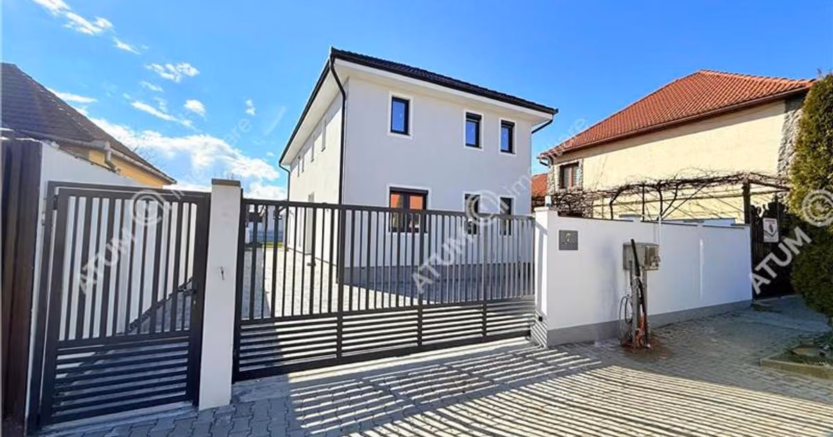 Casă individuală de vânzare cu 4 camere în zona Vasile Aaron, Sibiu