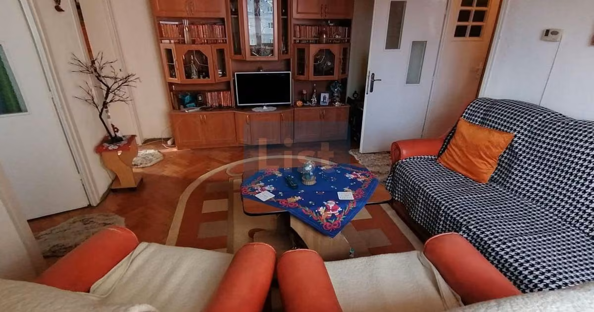 Apartament de vânzare cu 3 camere, mobilat în Turda