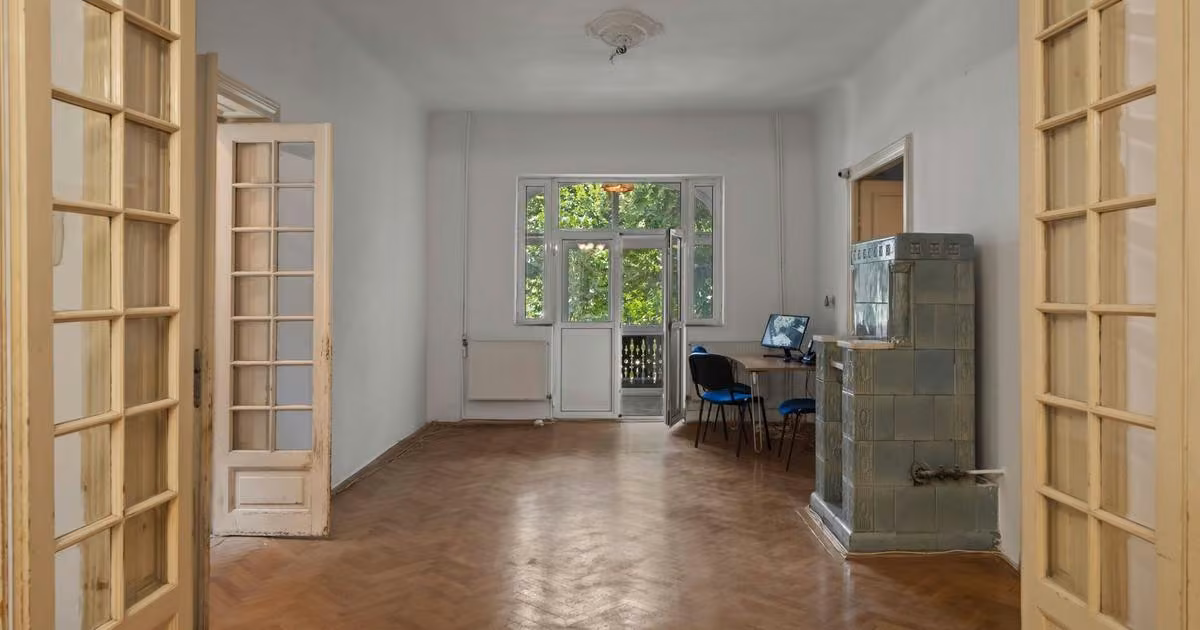 Casă individuală de vânzare cu 7 camere în zona Capitale, Sector 1